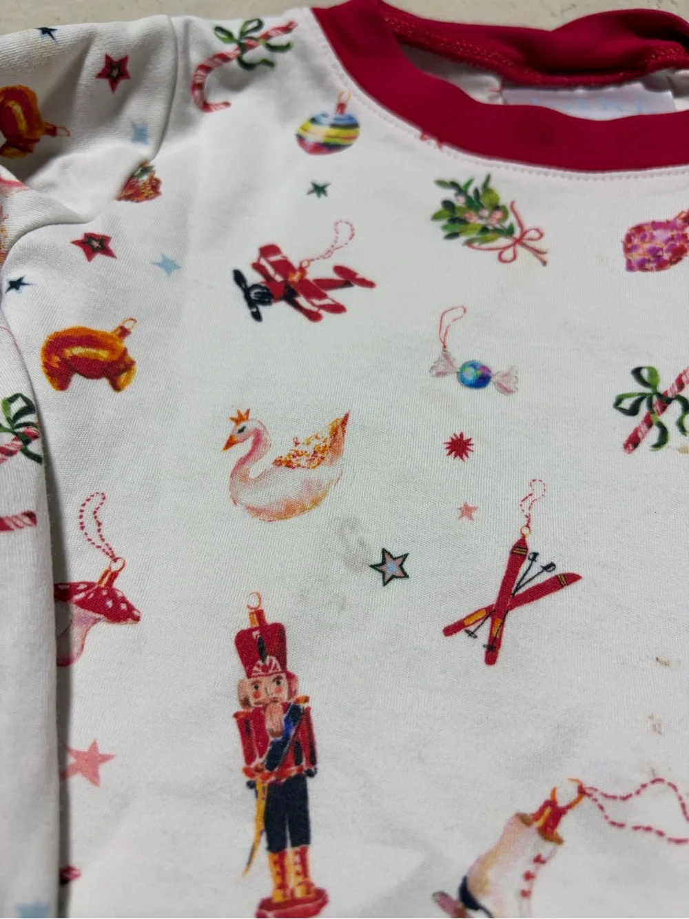 Lake White Holiday Print Long-Sleeve Kids pajama Top with Red Trim 4